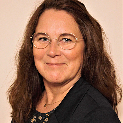 Närbild på Wenche Hansen.