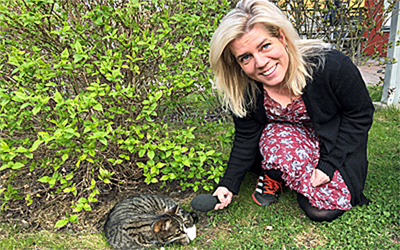 Malin Marcko med katt Foto Mattias Pehrsson