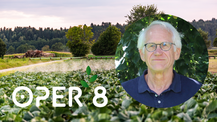 Thomas Börjesson projektledare för Oper8 har blå tröja och grått hår. Bakgrundsbild: ett fält som besprutas